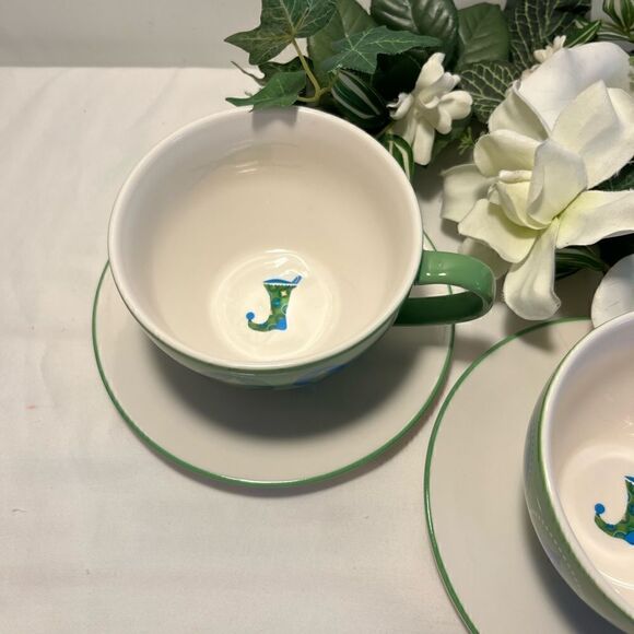 Set 2006 Holiday Starbucks Mugs w/Plates - Picture 6 of 11